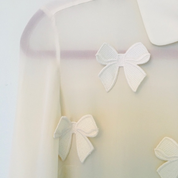 SOLD 🍾Stella McCartney Silk Bow Blouse - Picture 7 of 8